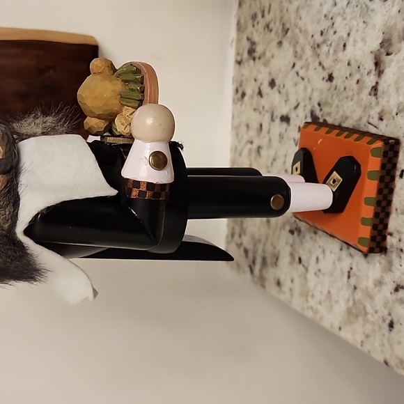 RARE VINTAGE PILGRIM THANKSGIVING TURKEY FEAST NUTCRACKER SAME DAY DELIVERY - Picture 4 of 4